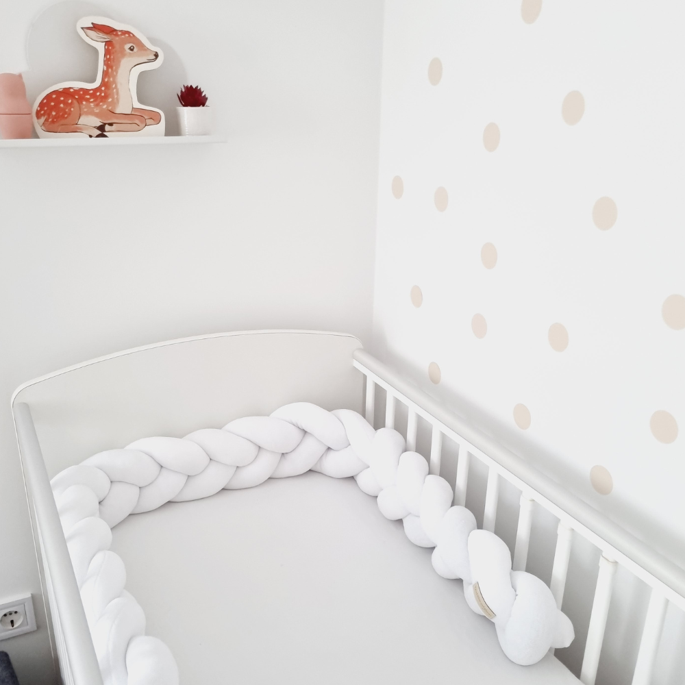 Fonott rácsvédő fehér színben