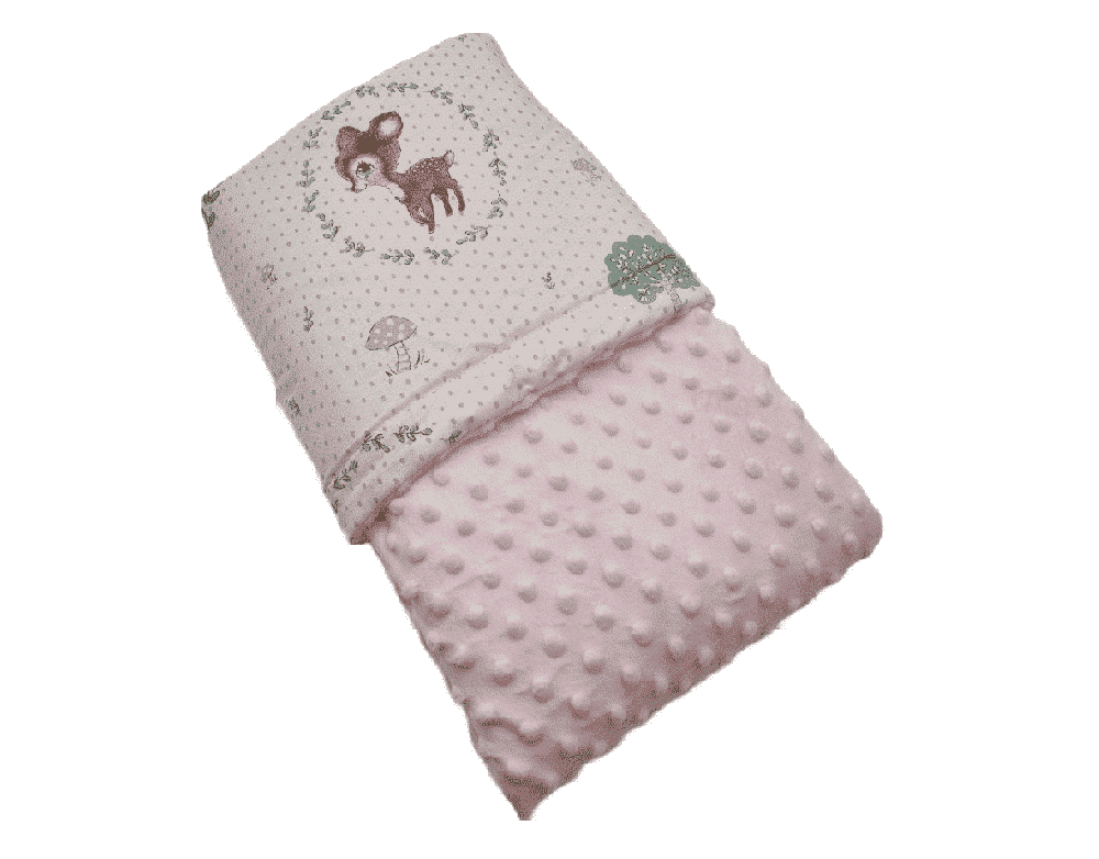 Őzikés minky babatakaró fehér háttérrel