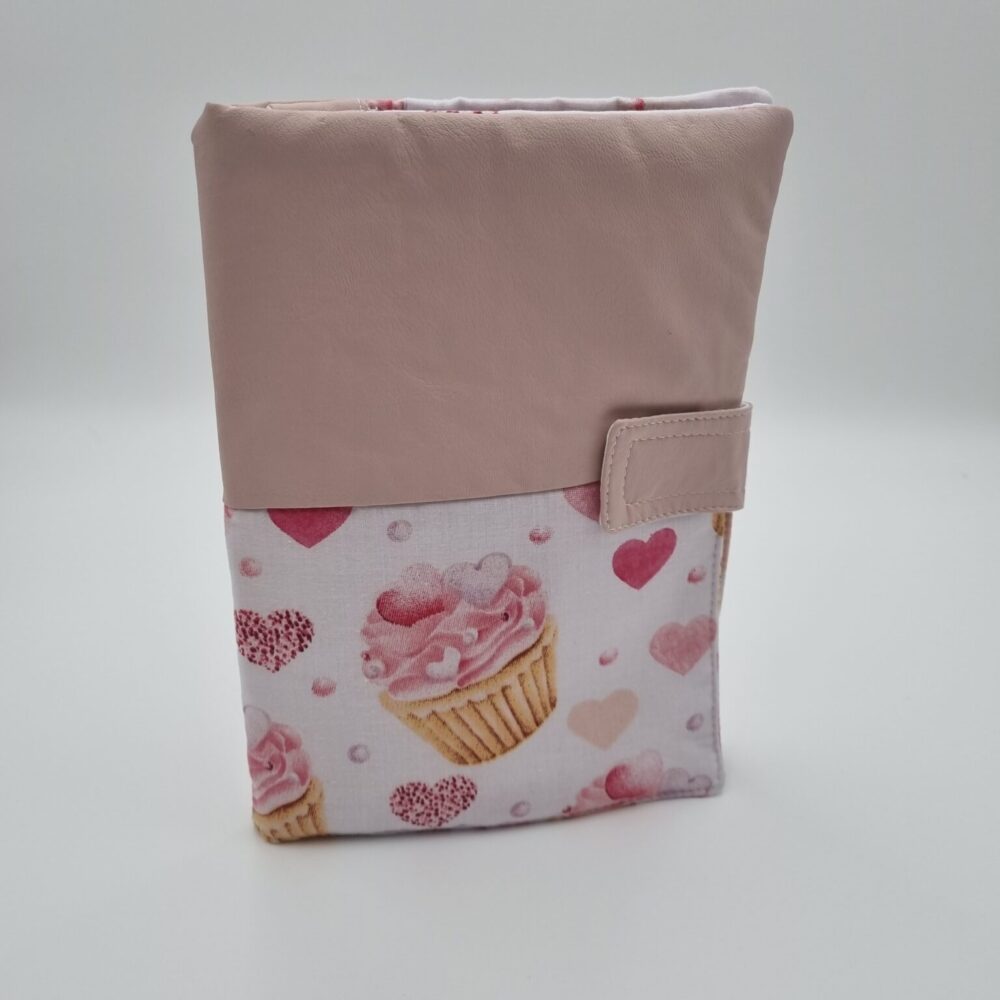 Muffin mintás pelenkázó neszeszer kívülről fényképezve