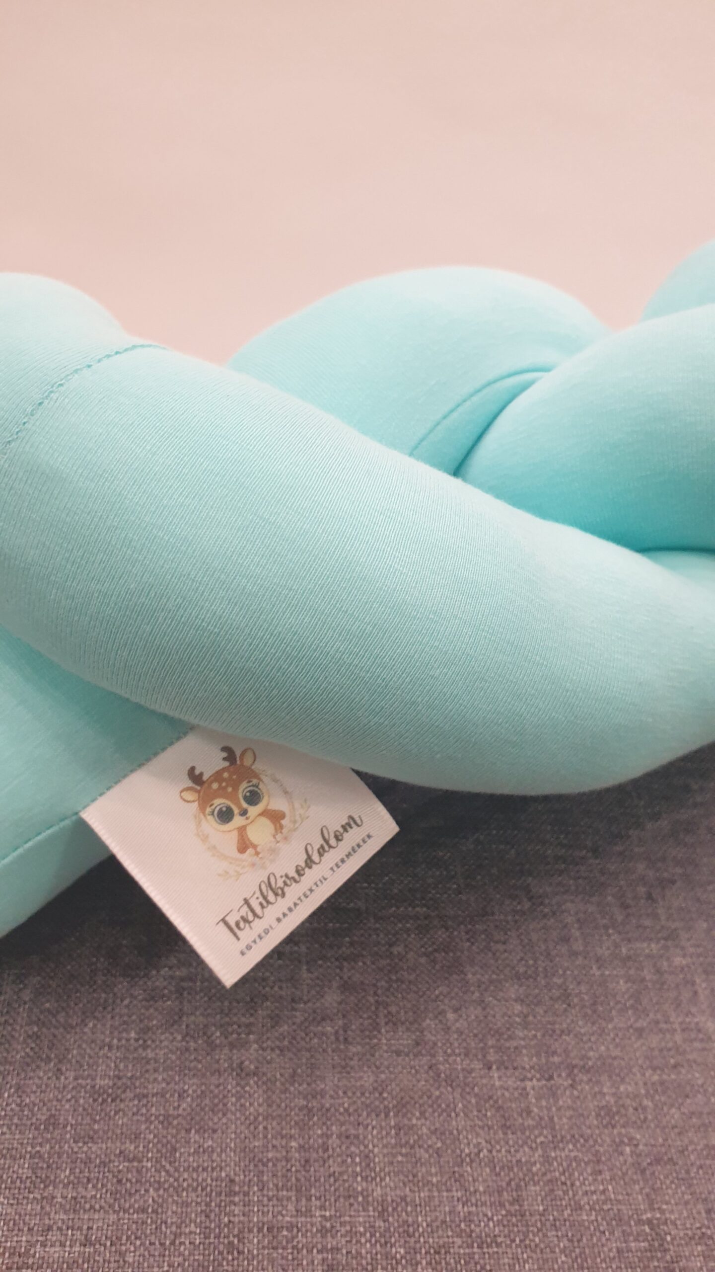 Fonott rácsvédő babyplüss, menta - logózott