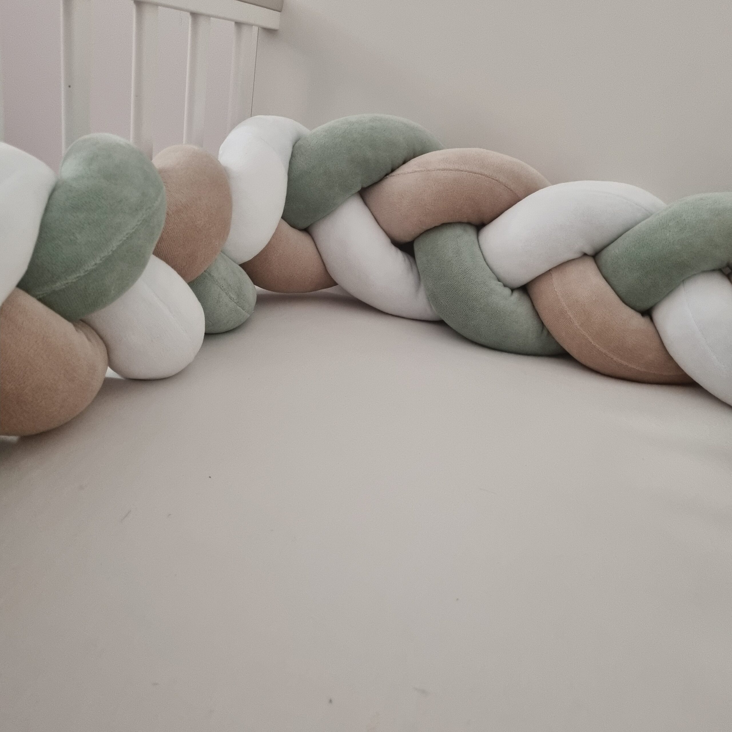 Fonott rácsvédő természet ihlette árnyalatokkal oldali fénykép